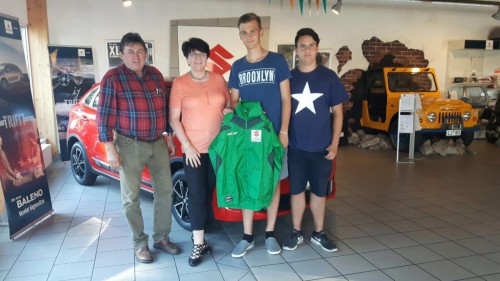 B-Jugend bekommt neue Regenjacken