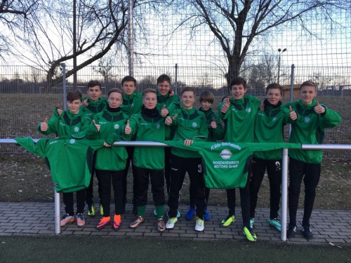 Nissan Autohaus Rosenheinrich sponsort neue Pullover