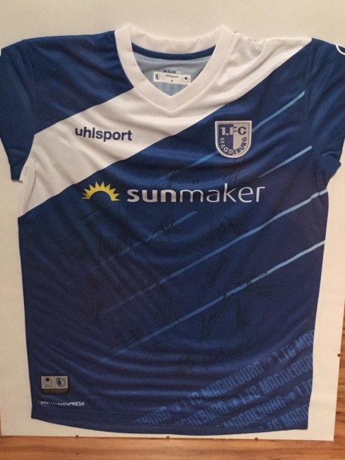 Versteigerung Trikot Inkl. Unterschriften vom 1.FC Magdeburg