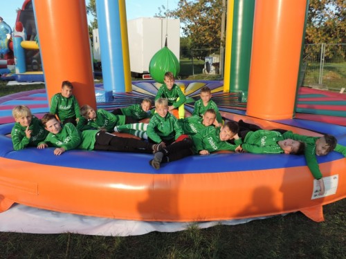 Hüpfburg statt Pokalspiel