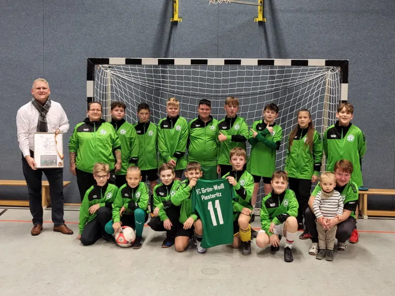 neue Trainingsanzüge für unsere D2-Junioren