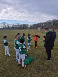 Aprilwetter stört F-Jugend nur kaum