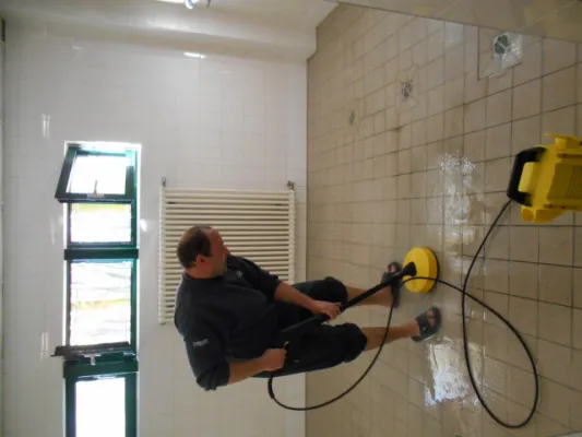 Arbeitseinsatz (neue Kabinen) 2014