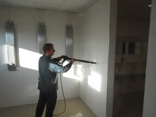 Arbeitseinsatz (neue Kabinen) 2014